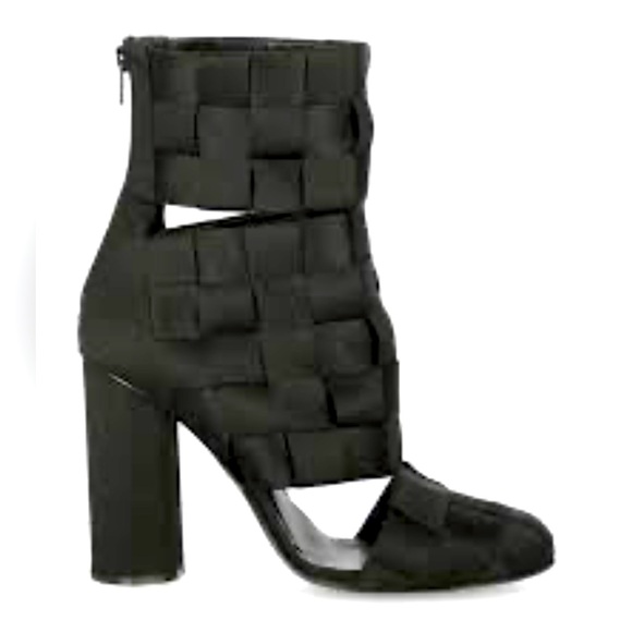 🆕Marco De Vincenzo 🖤 NWOB Black Woven Satin Heeled Boots Size 8.5 - Picture 1 of 10